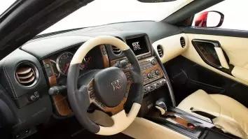 Nissan GT-R 2008-2016 kit de garniture de tableau de bord intérieur principal, 39 pièces - 2 - habillage decor de tableau de bor