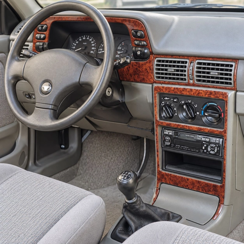 Daewoo Cielo-Nexia 1995-1997 3D kit décoration intérieure tableau de bord 16 pièces
