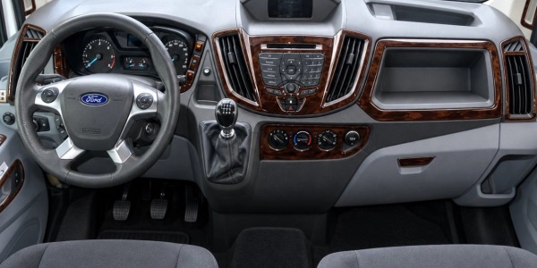 Habillage tableau de bord Ford Transit 2014–2019 : quel kit choisir ?