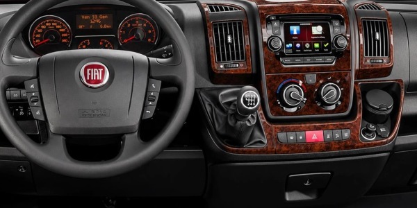 Habillage tableau de bord Fiat Ducato X250 / X290 (2006–2021) : quel kit choisir ?